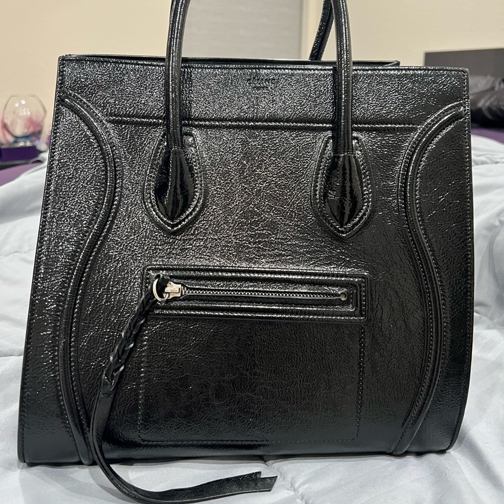 AUTHENTIC Celine Cabas
Phantom crinkled leather purse